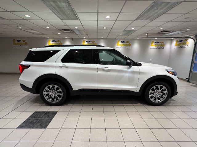 2026 Ford Explorer Active - Photo 3