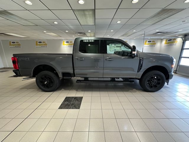 2026 Ford F-250 Lariat photo 2