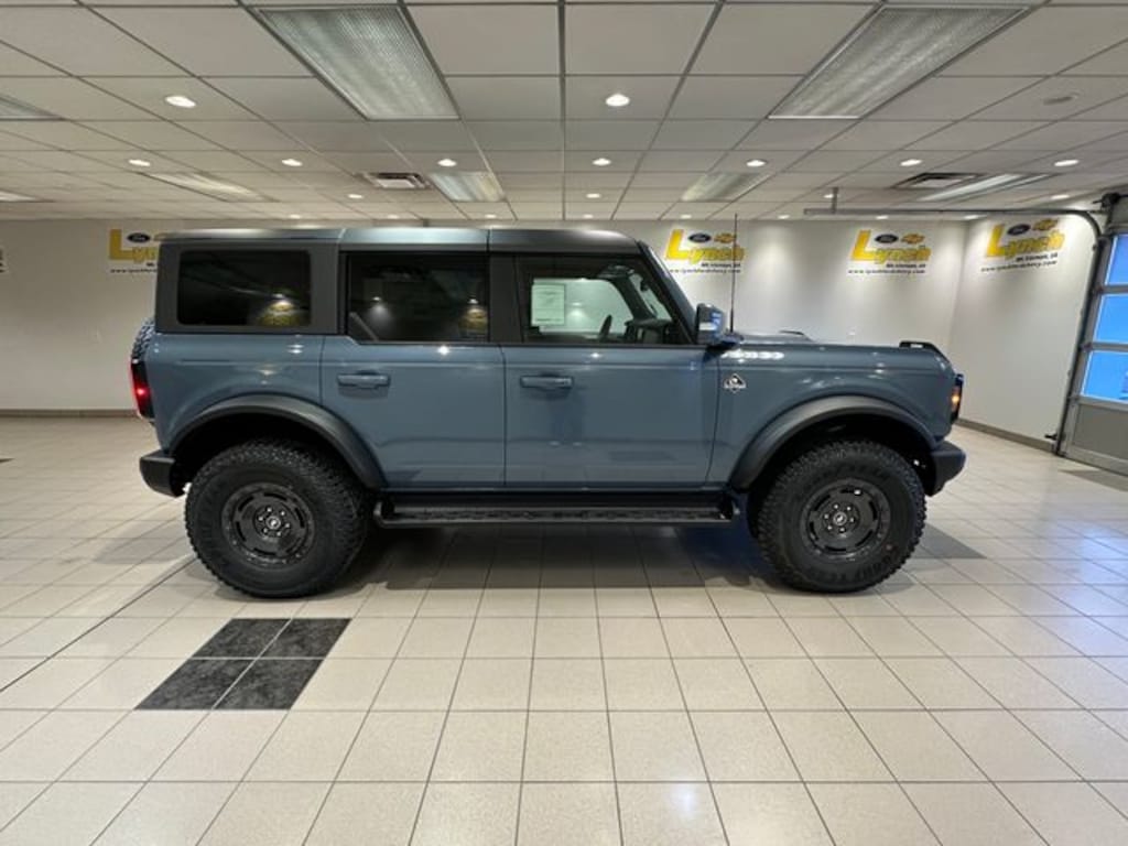 New 2025 Ford Bronco Outer Banks SUV