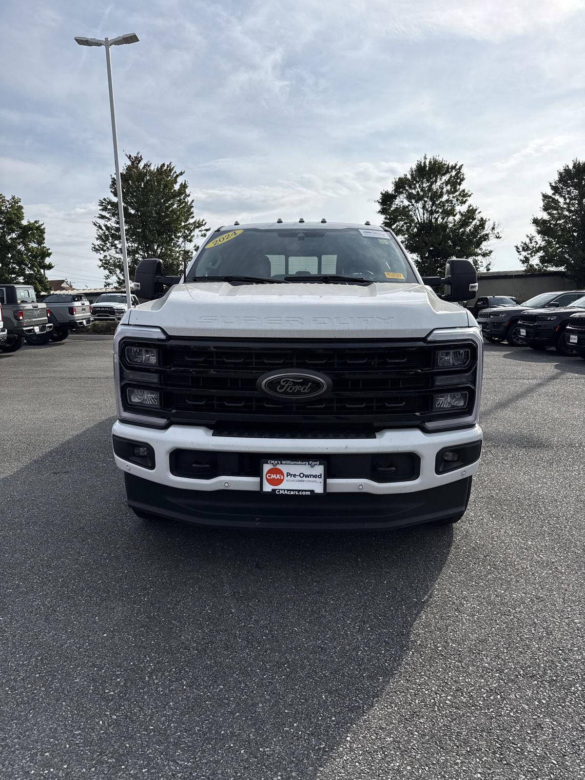 2024 Ford F-250 Lariat photo 2