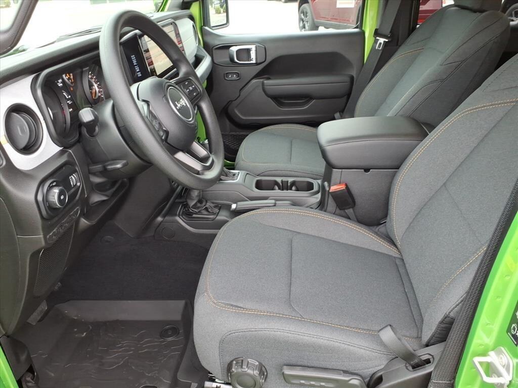 New 2025 Jeep Wrangler Sport SUV