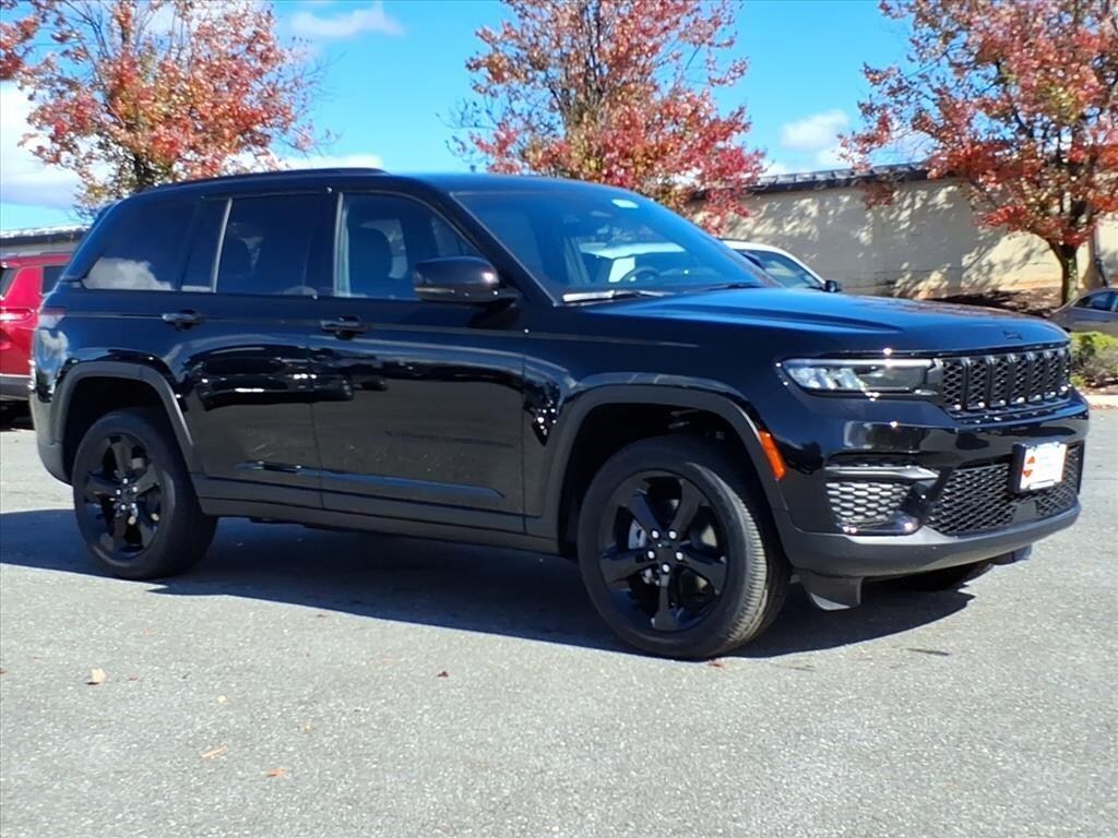 New 2025 Jeep Grand Cherokee Altitude X SUV