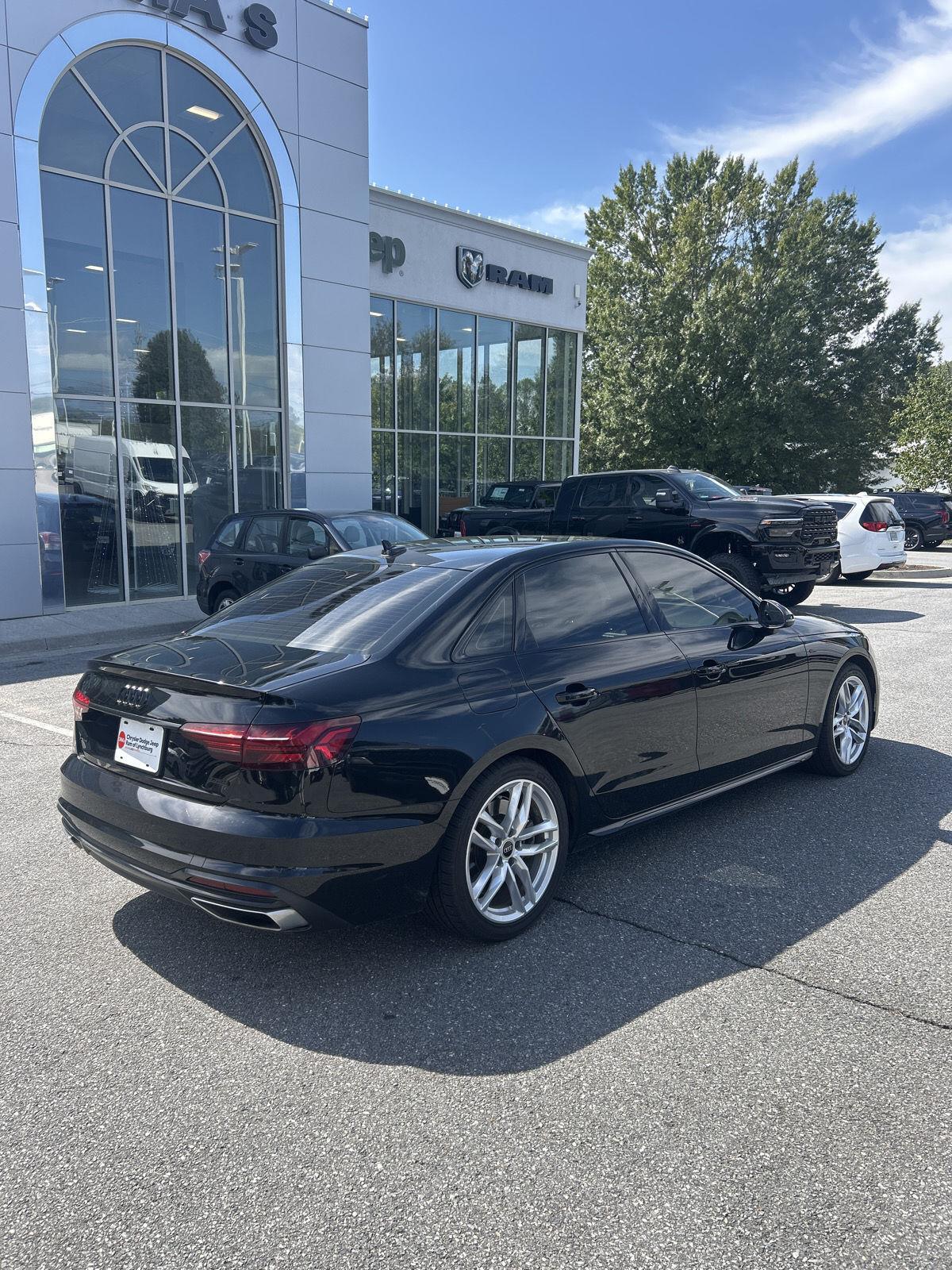 2023 Audi A4 S line Quattro Premium Plus photo 3