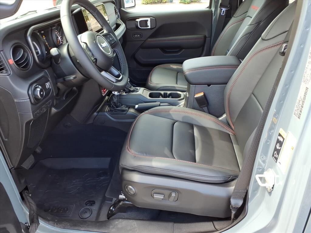 New 2025 Jeep Wrangler Rubicon X SUV