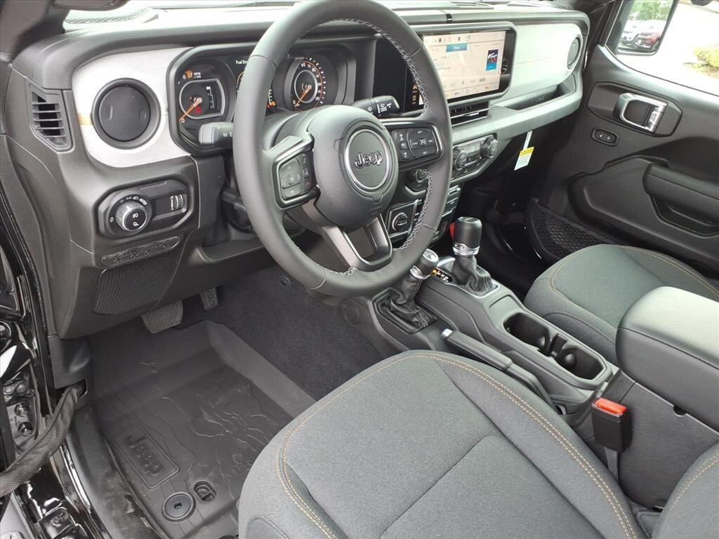 New 2025 Jeep Gladiator Sport S Truck