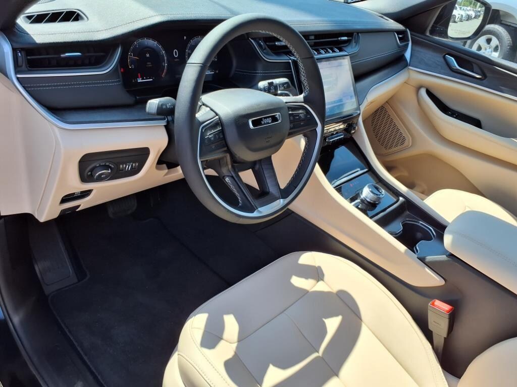 New 2025 Jeep Grand Cherokee Limited SUV