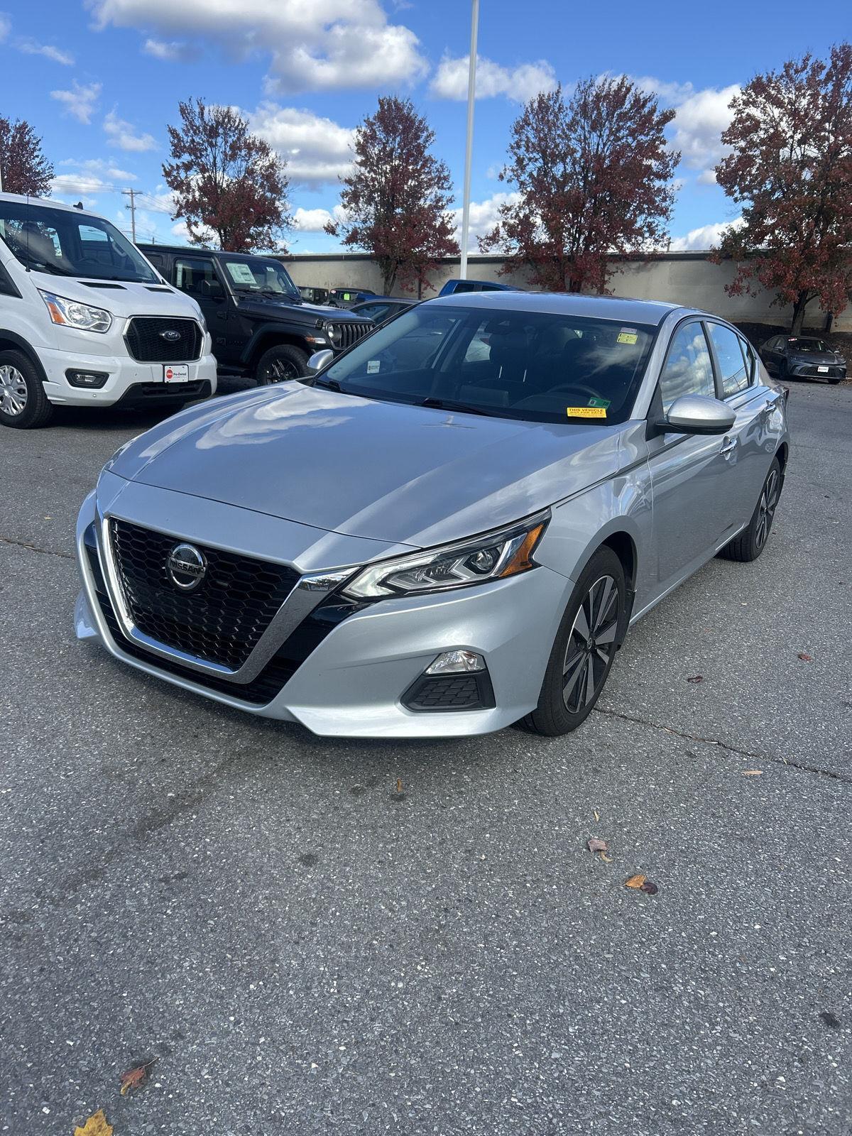 2022 Nissan Altima 2.5 SV photo 2