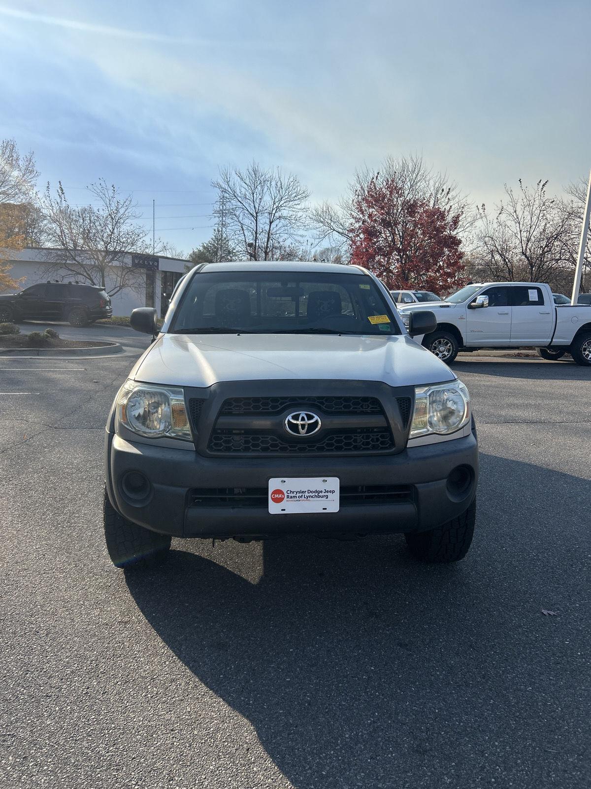 2011 Toyota Tacoma Base photo 3