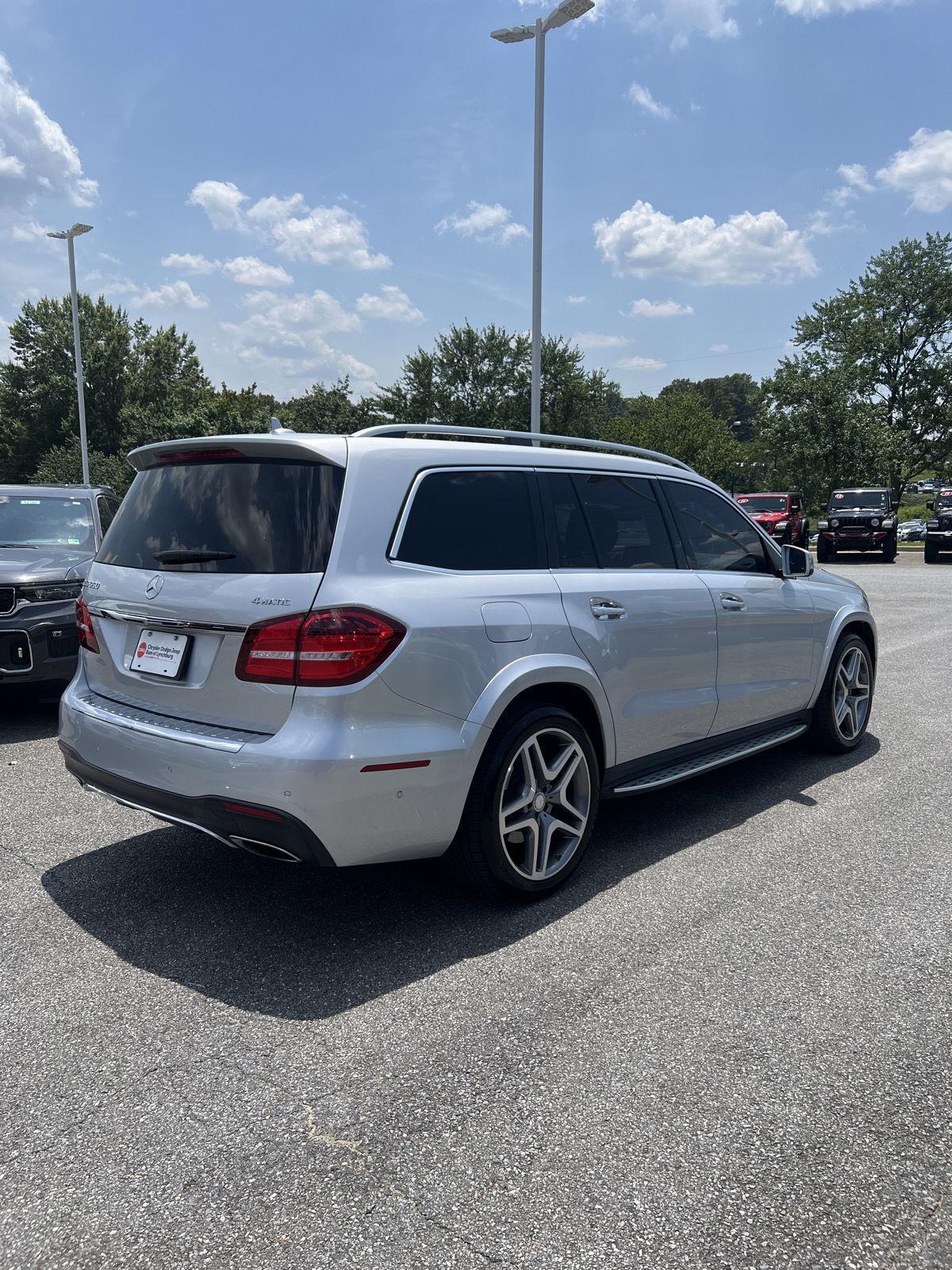2017 Mercedes Benz GLS 550 4MATIC photo 4