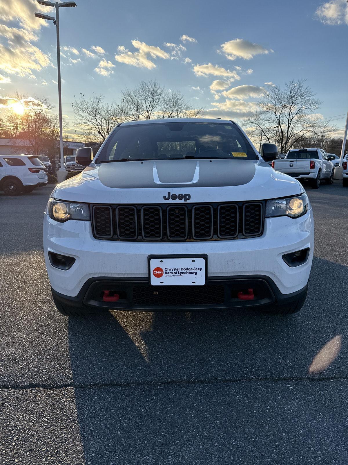 2020 Jeep Grand Cherokee Trailhawk photo 2