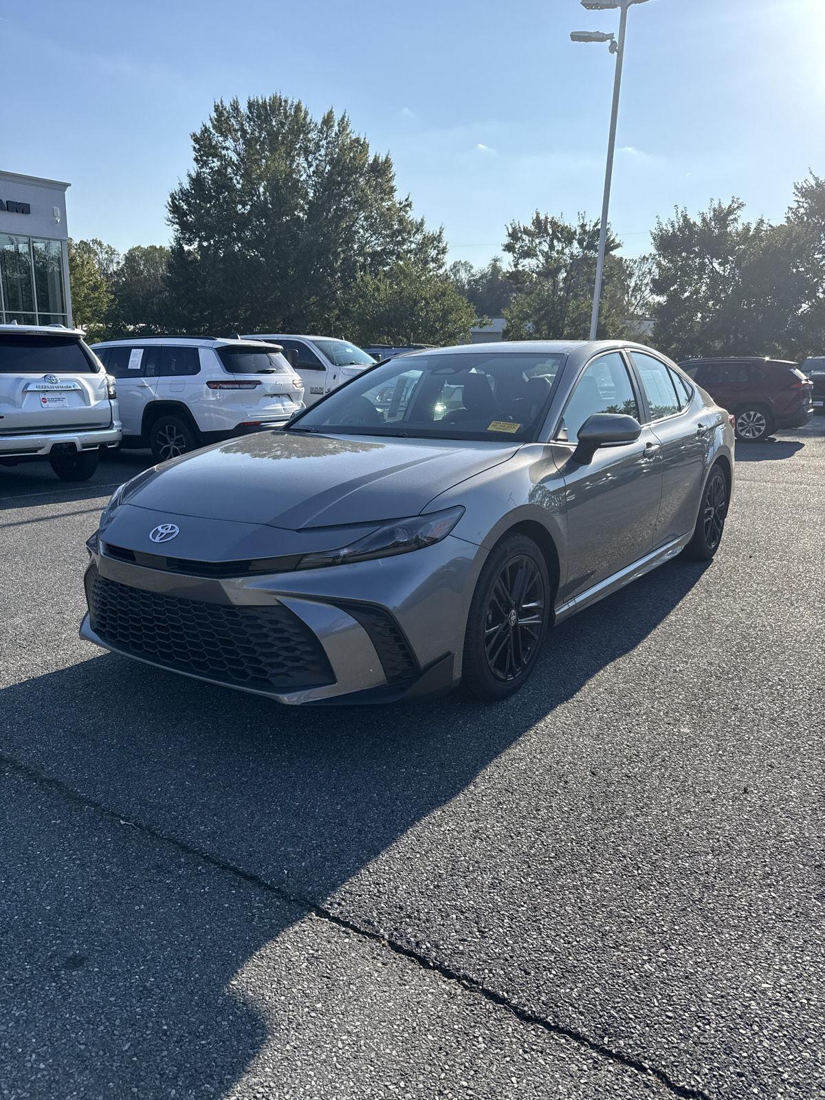 2025 Toyota Camry SE photo 2