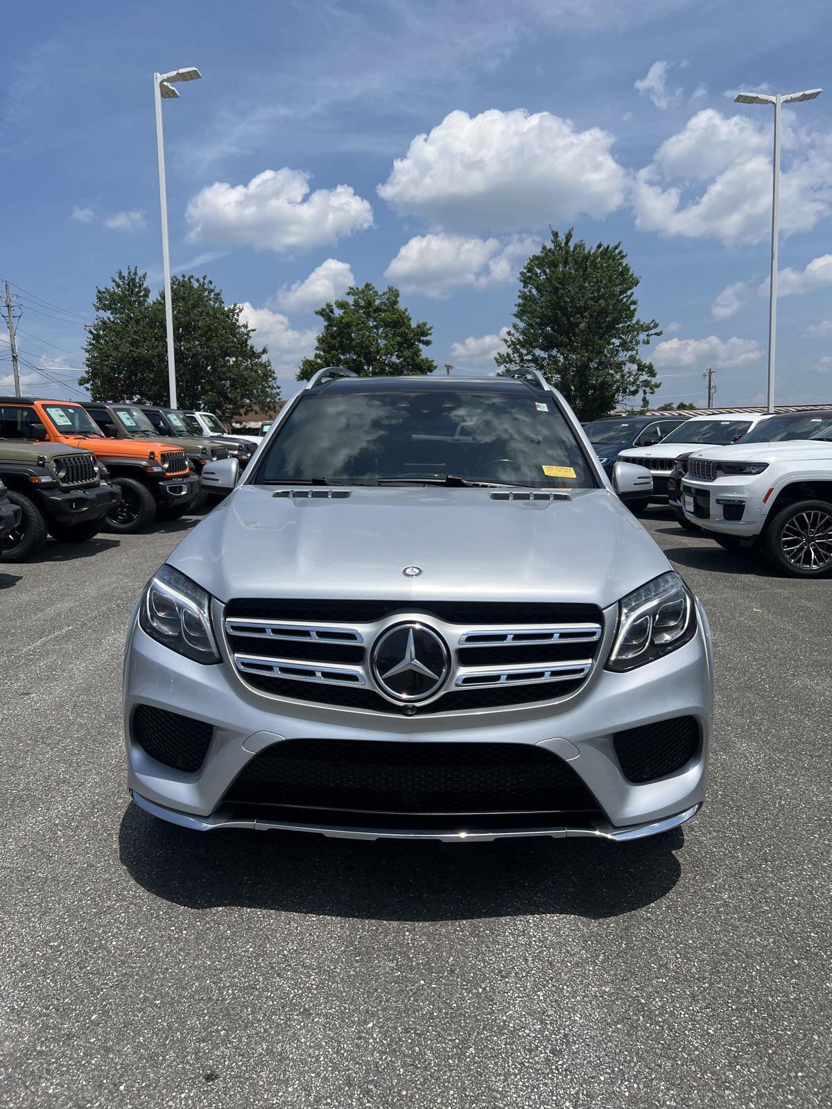 2017 Mercedes Benz GLS 550 4MATIC photo 2