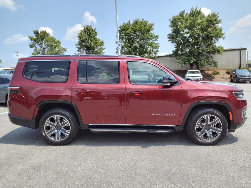 2024 Jeep Wagoneer Base photo 3