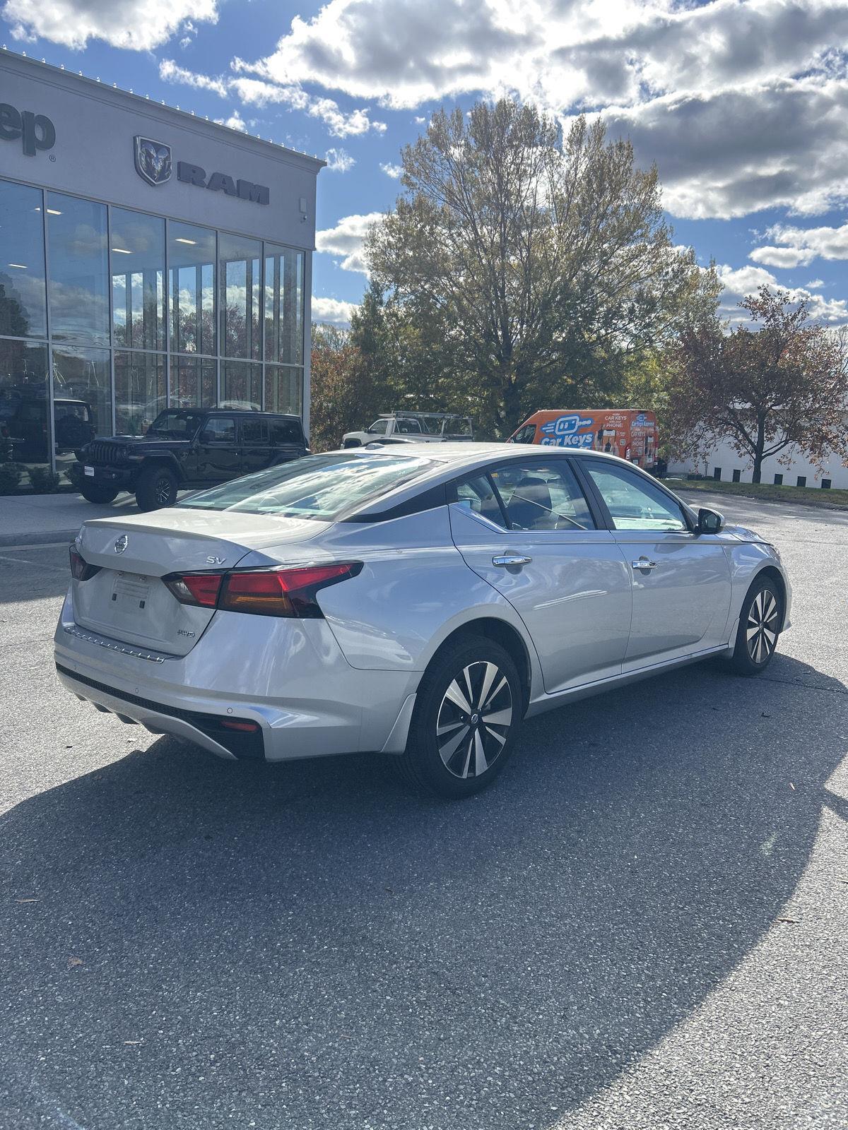 2022 Nissan Altima 2.5 SV photo 4