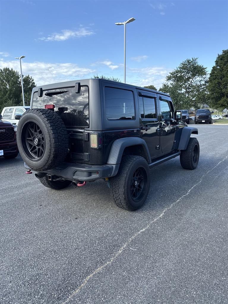 2016 Jeep Wrangler Unlimited Rubicon photo 4