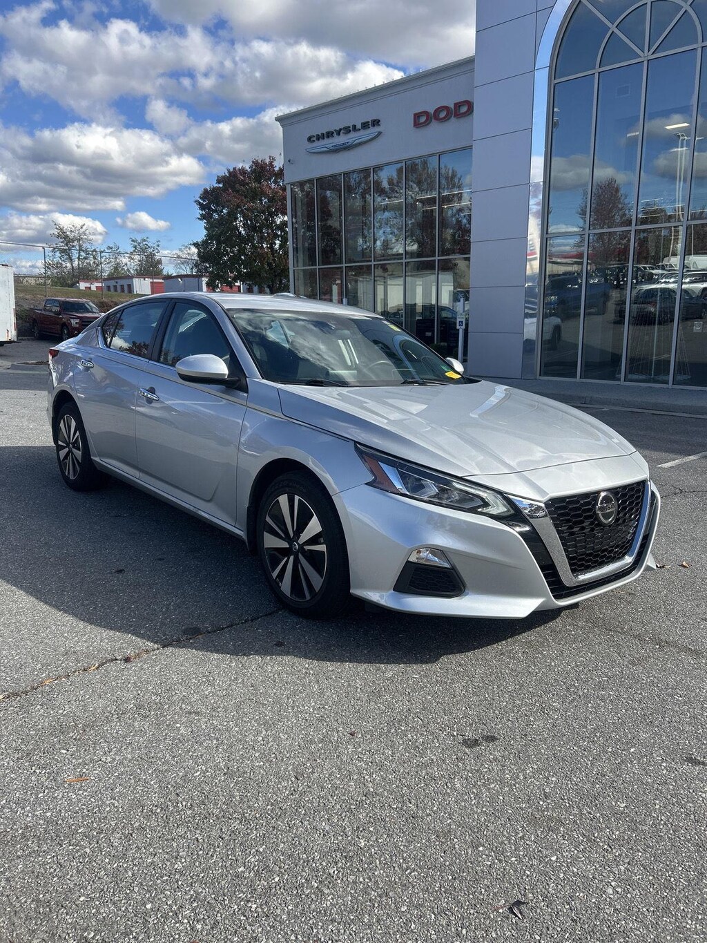 Used 2022 Nissan Altima 2.5 SV Sedan