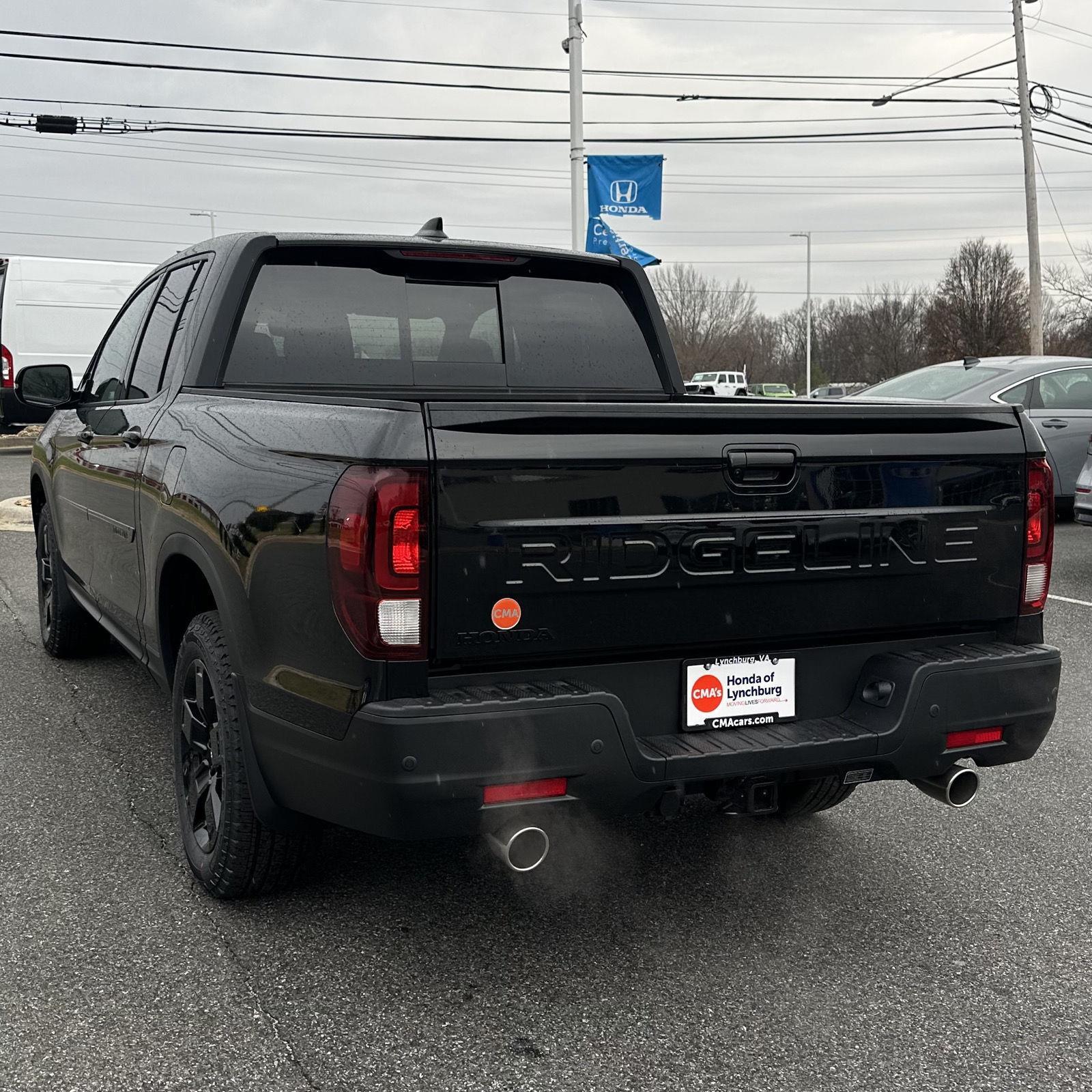 2026 Honda Ridgeline Black Edition photo 3