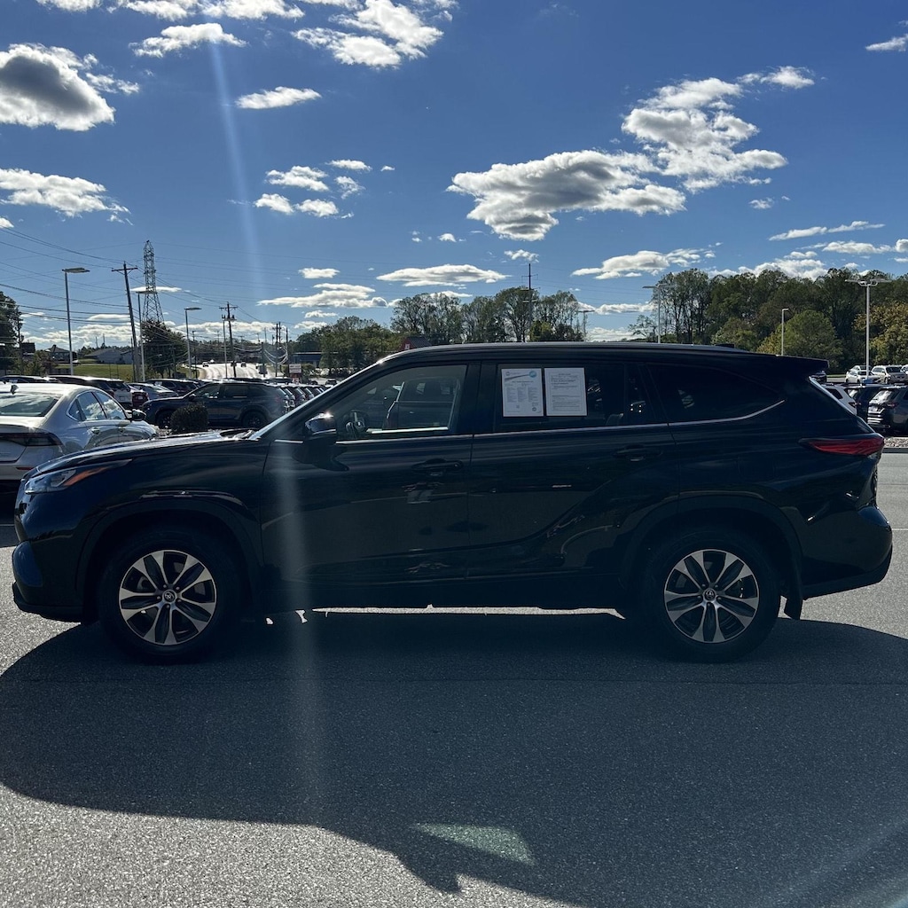 Used 2020 Toyota Highlander XLE SUV