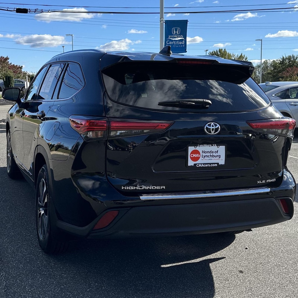 Used 2020 Toyota Highlander XLE SUV