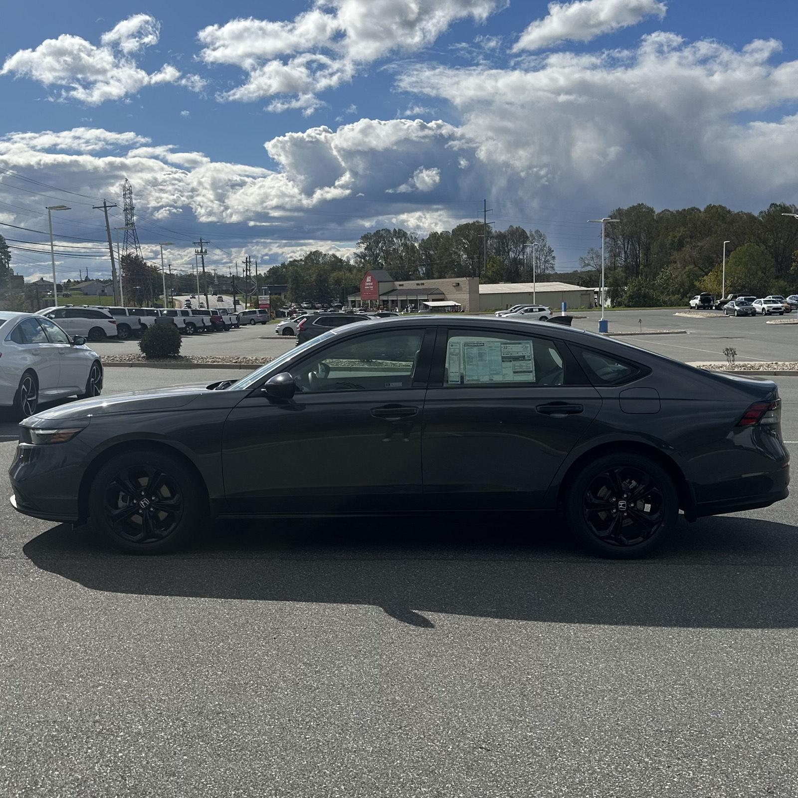 2025 Honda Accord 1.5T SE photo 2