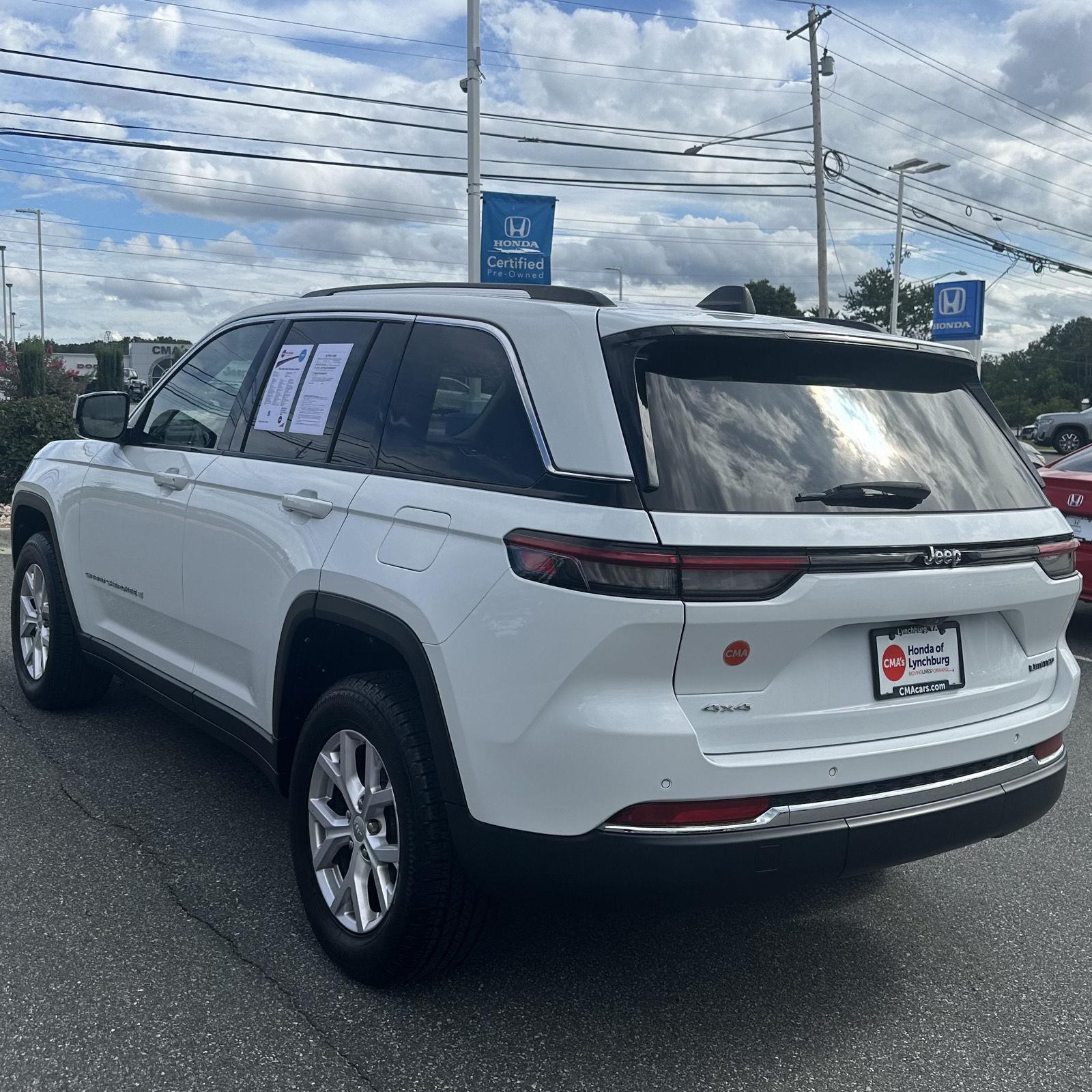2022 Jeep Grand Cherokee Limited photo 3