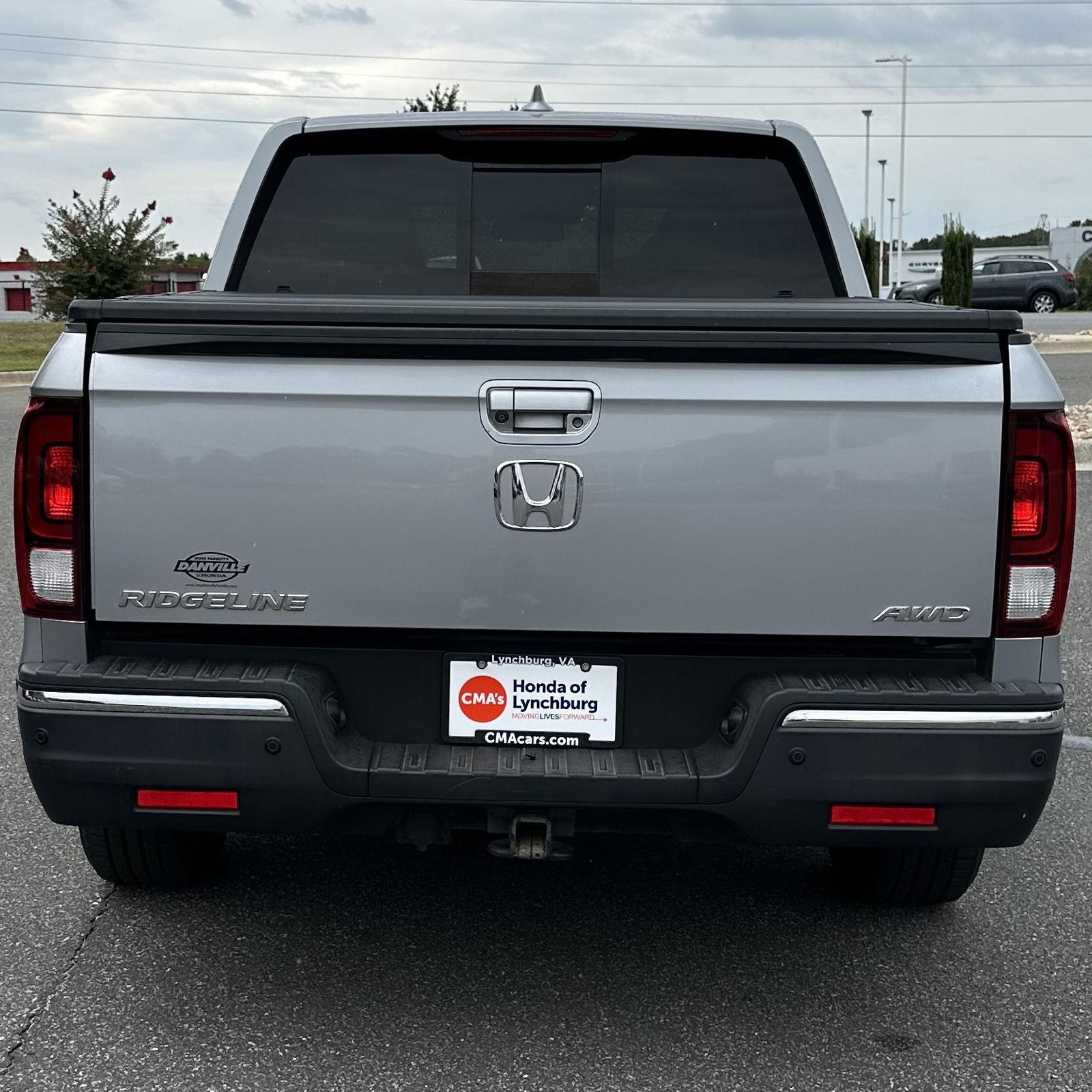 2017 Honda Ridgeline RTL-E photo 4
