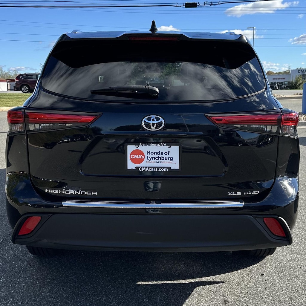 Used 2020 Toyota Highlander XLE SUV
