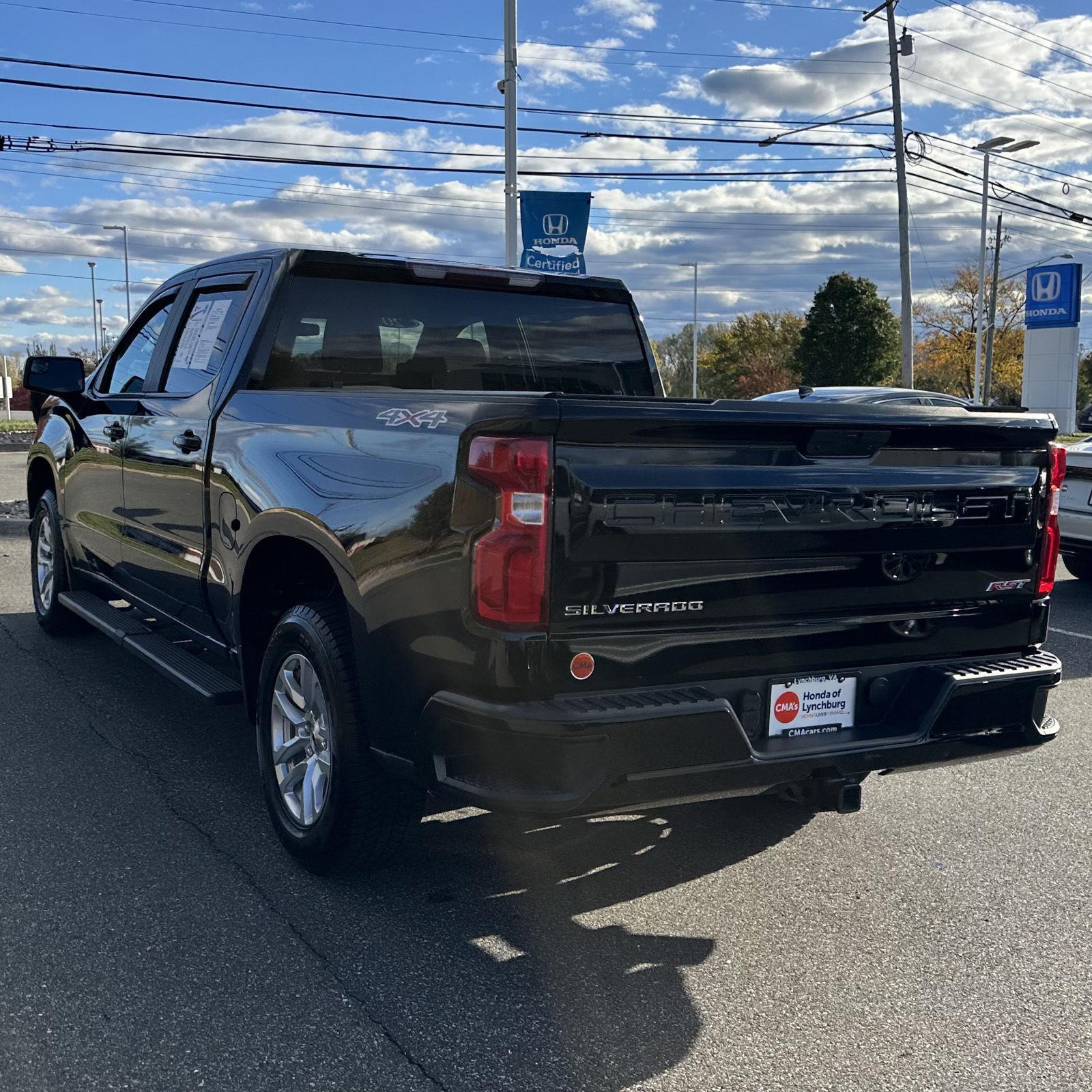 2020 Chevrolet Silverado 1500 RST photo 3