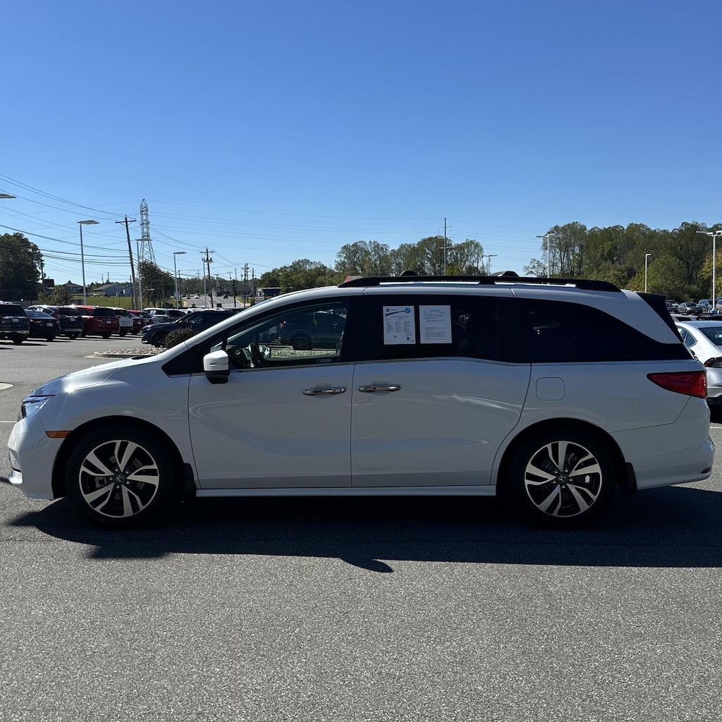 Used 2023 Honda Odyssey Touring Van