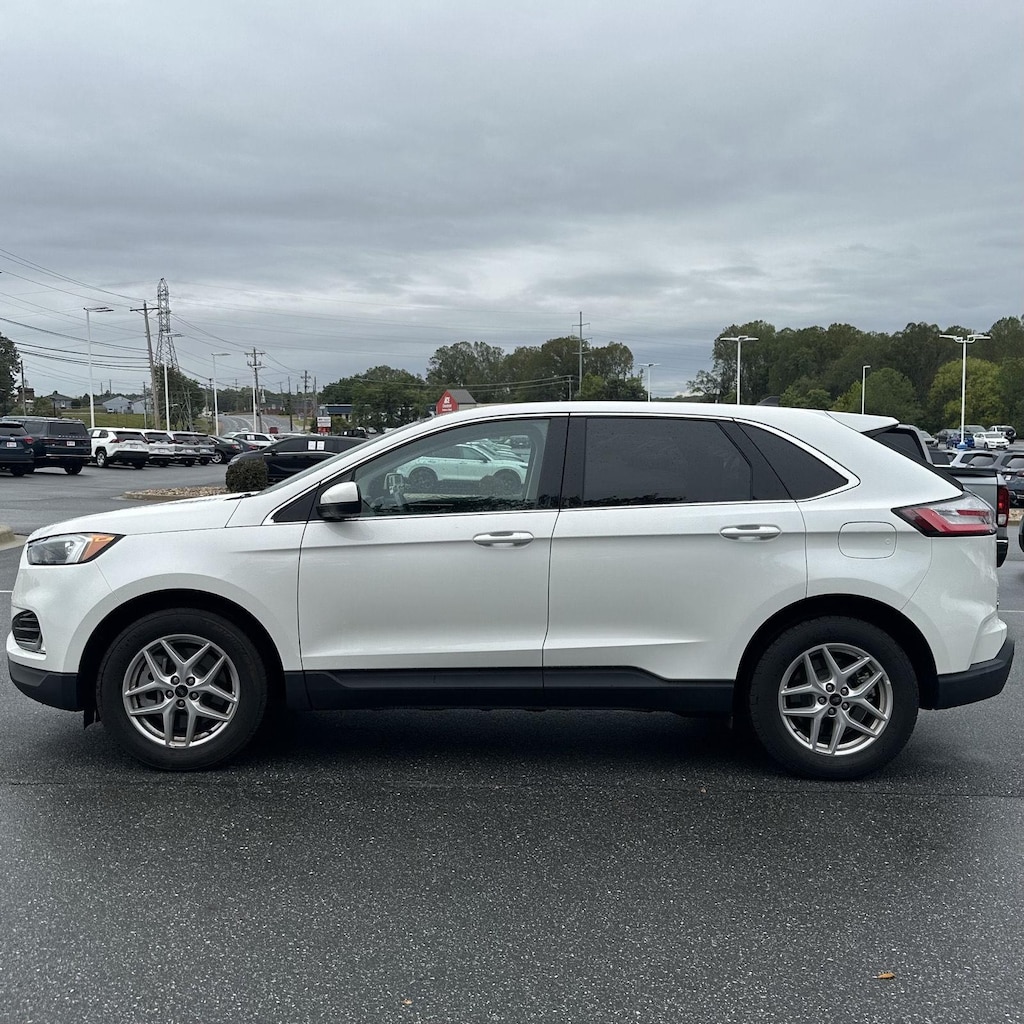 Used 2024 Ford Edge SEL SUV