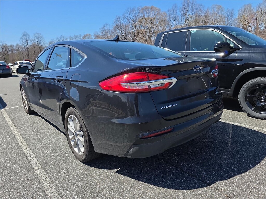 Used 2020 Ford Fusion SE Sedan