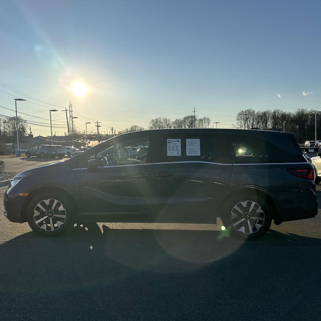 Used 2025 Honda Odyssey EX-L Van