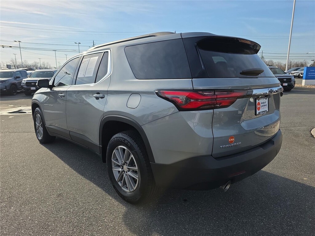 Used 2023 Chevrolet Traverse LT Cloth SUV
