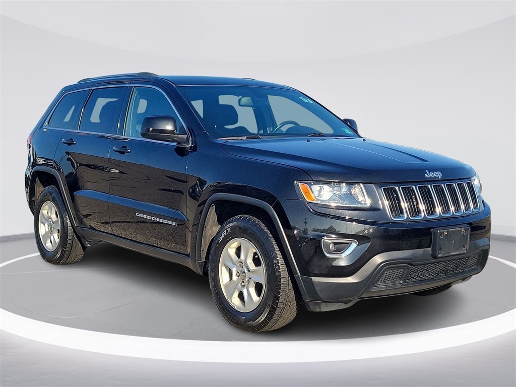 Used 2014 Jeep Grand Cherokee Laredo with VIN 1C4RJFAG4EC242847 for sale in Bloomfield, NJ