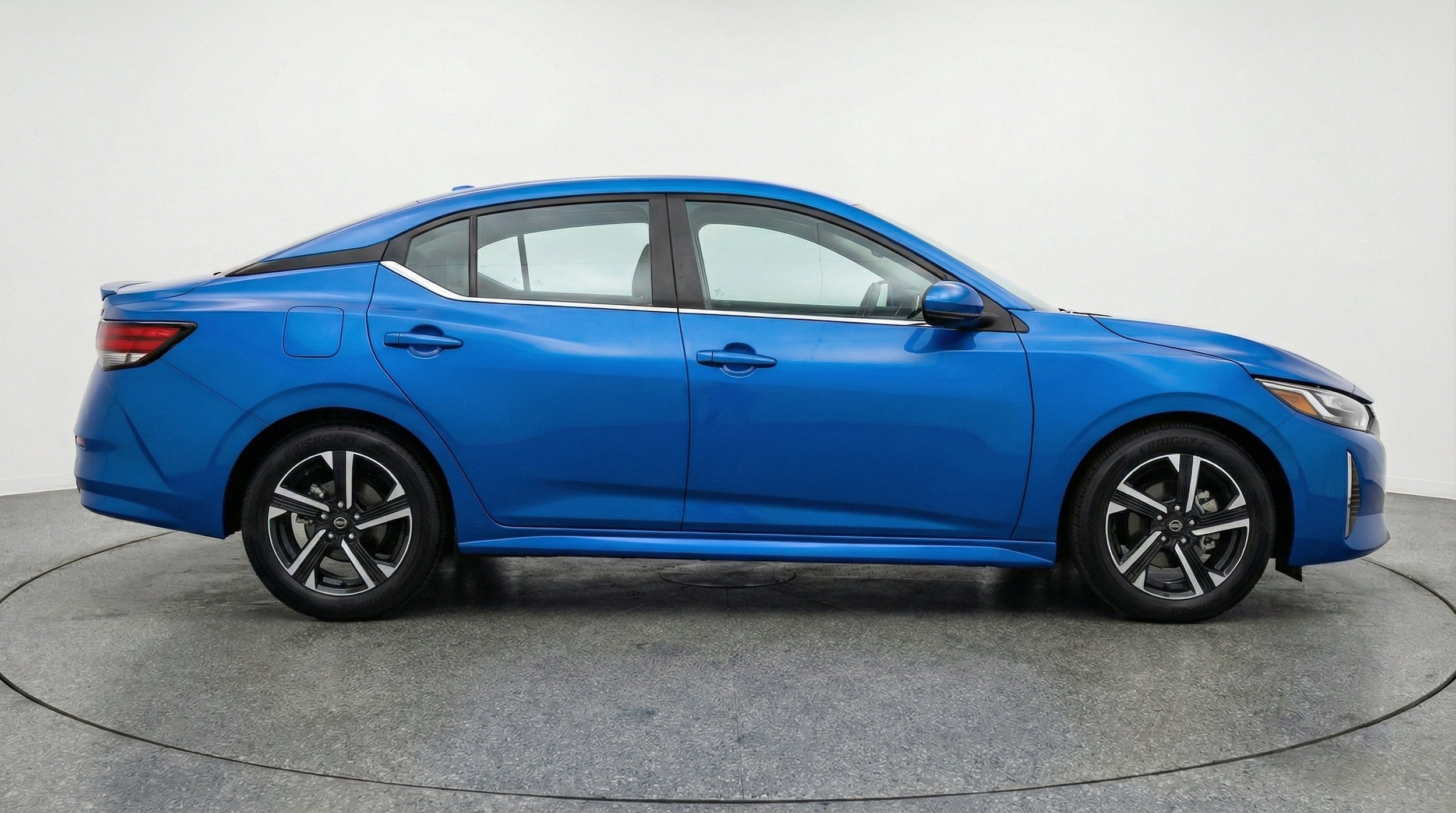 Thumbnail: 2025 Nissan Sentra - 11