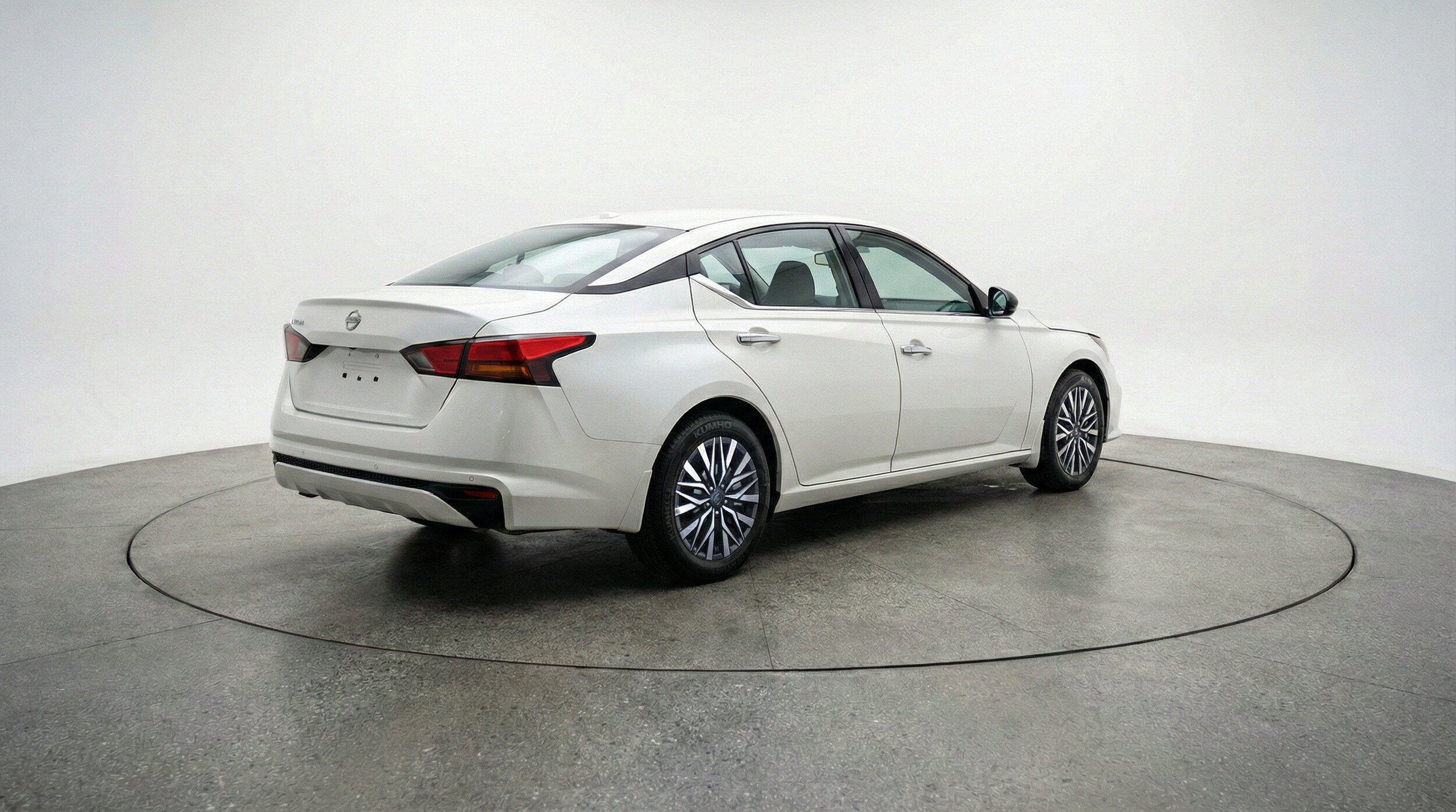 Thumbnail: 2025 Nissan Altima - 9
