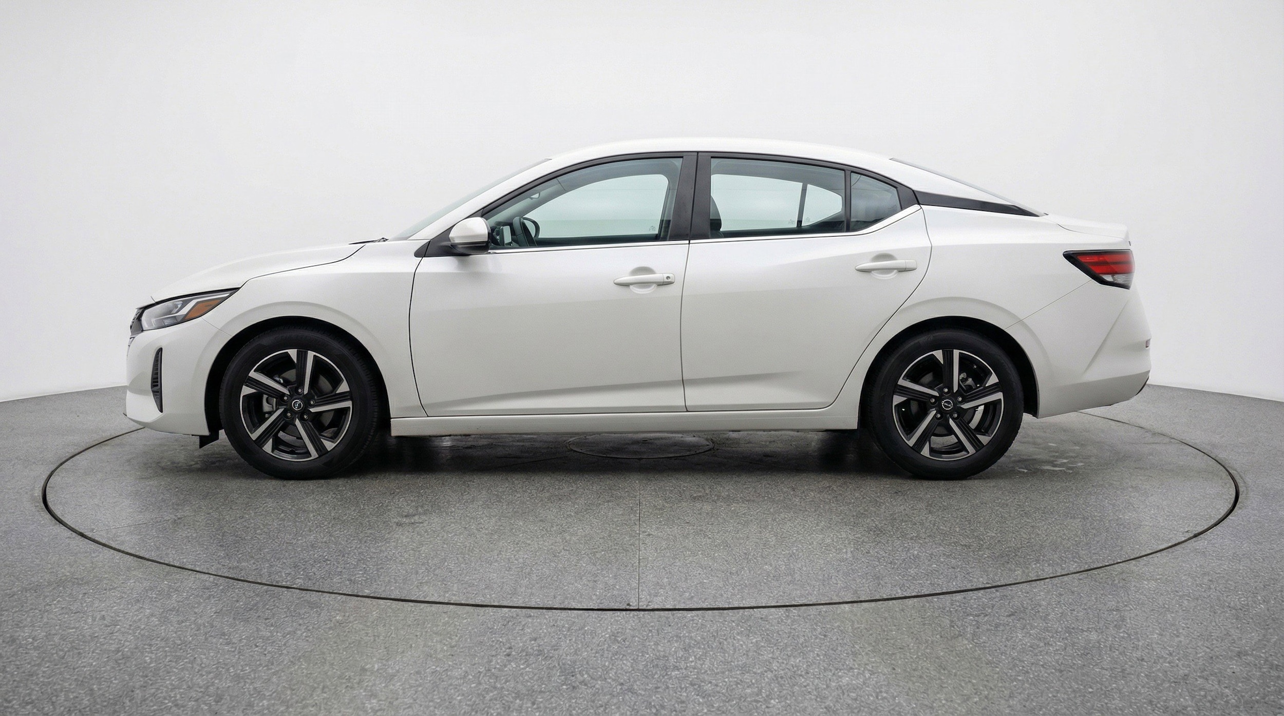 Thumbnail: 2025 Nissan Sentra - 5