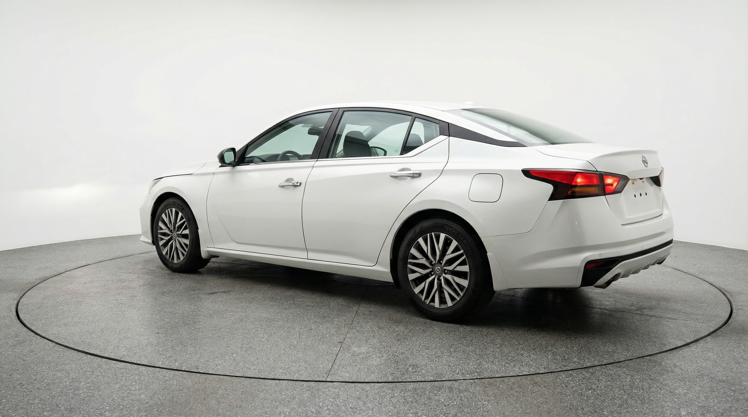 Thumbnail: 2025 Nissan Altima - 5