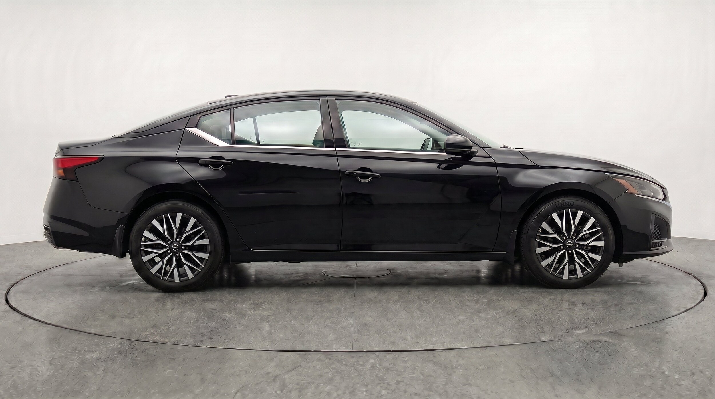 Thumbnail: 2026 Nissan Altima - 10