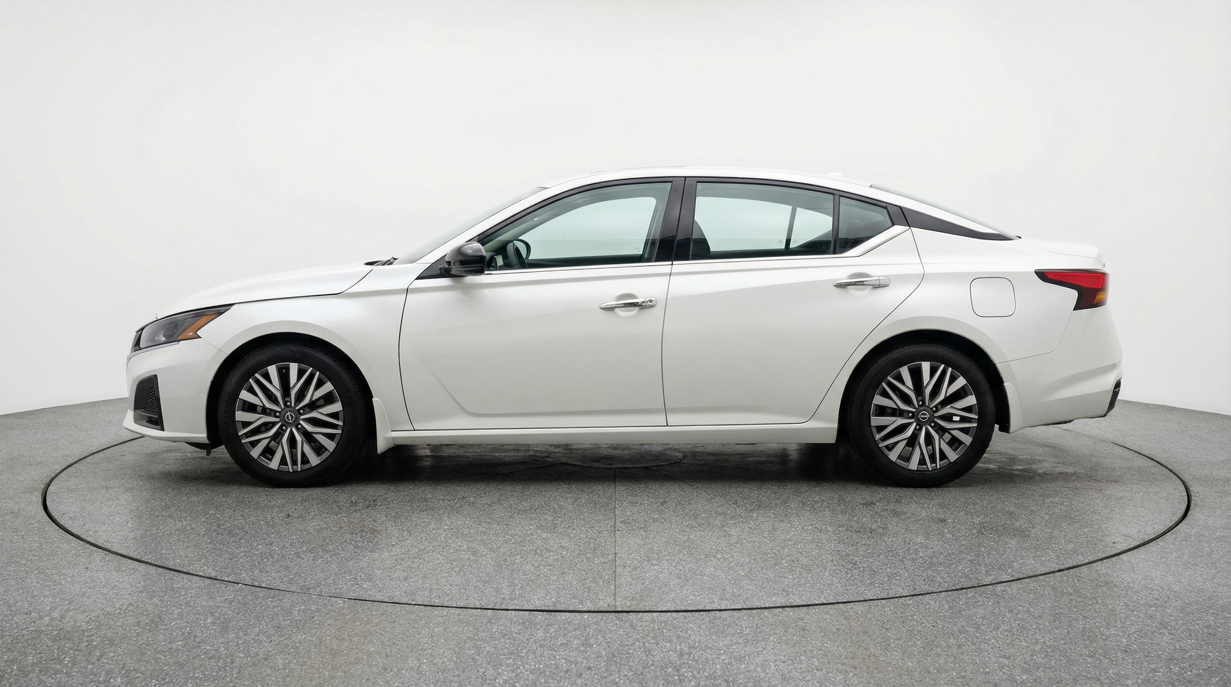 Thumbnail: 2025 Nissan Altima - 4