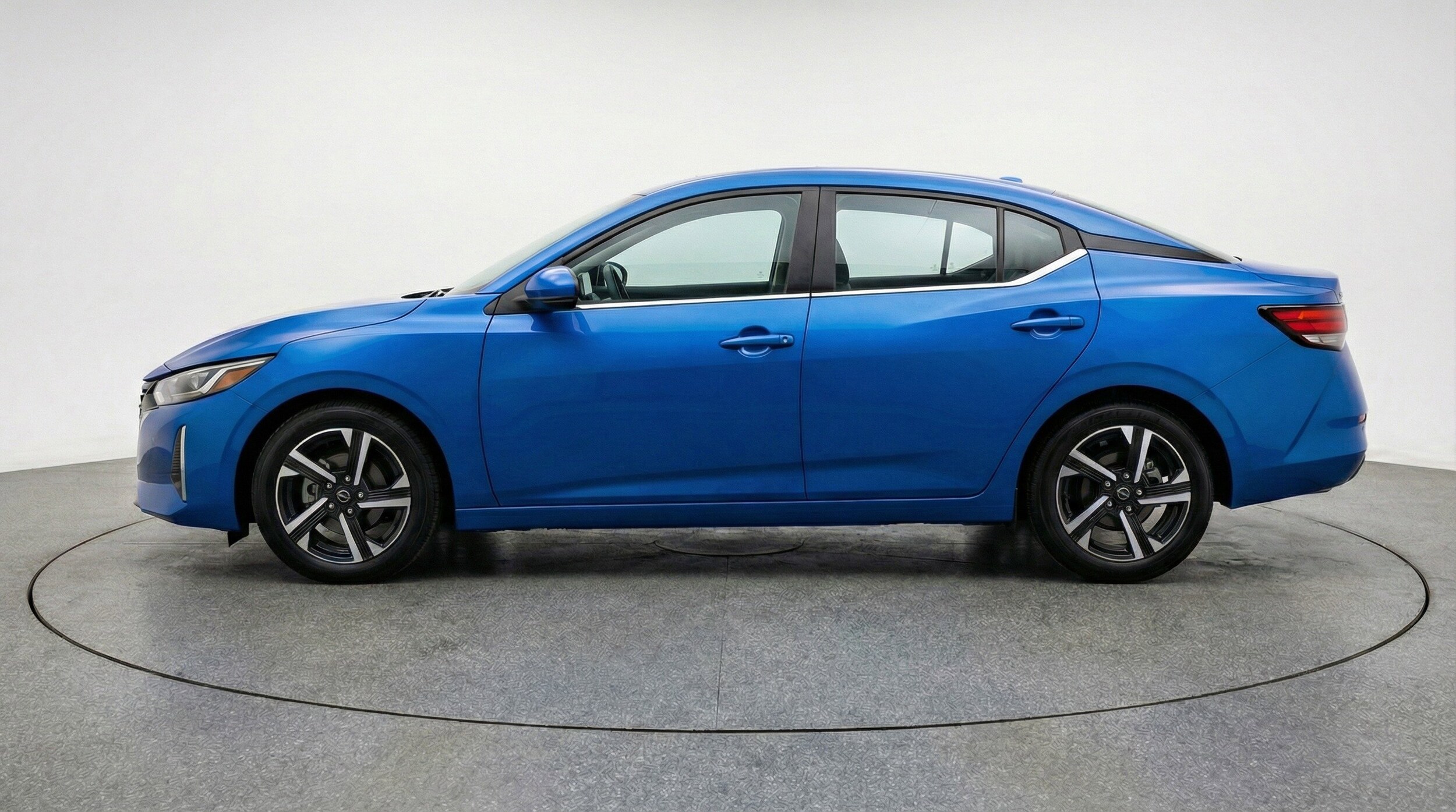 Thumbnail: 2025 Nissan Sentra - 5