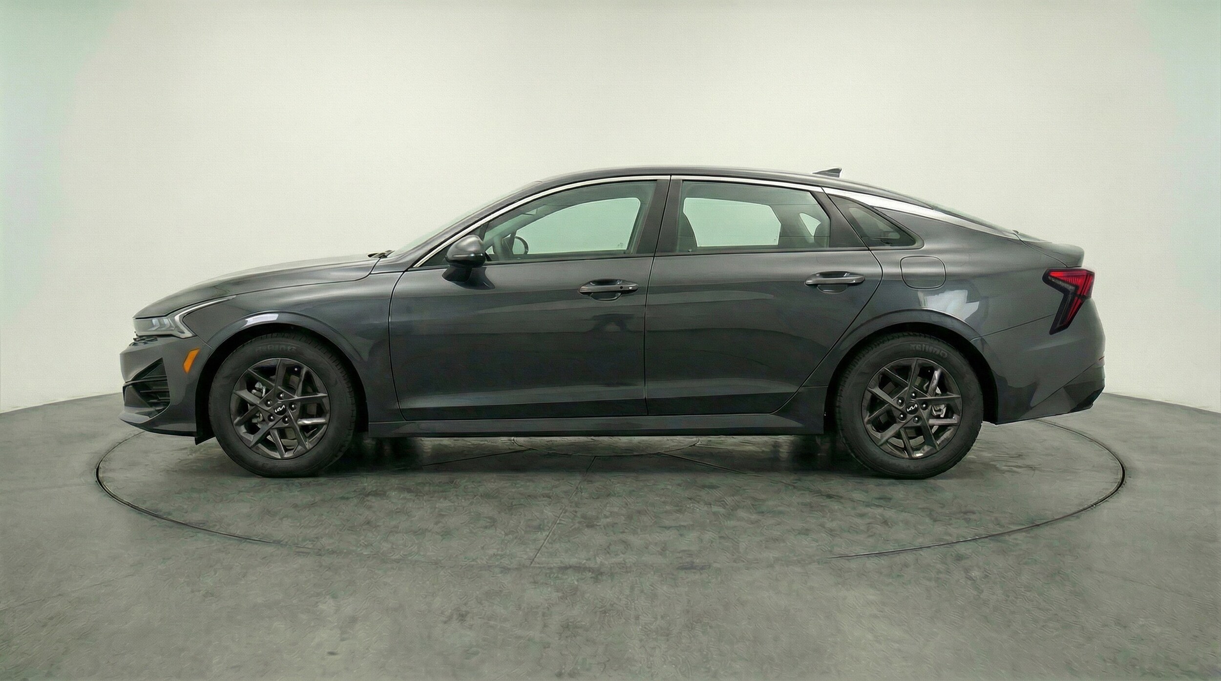 Thumbnail: 2025 Kia K5 - 5