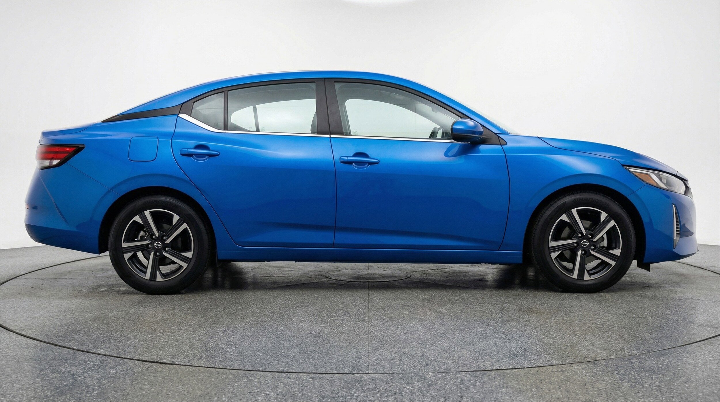 Thumbnail: 2025 Nissan Sentra - 11