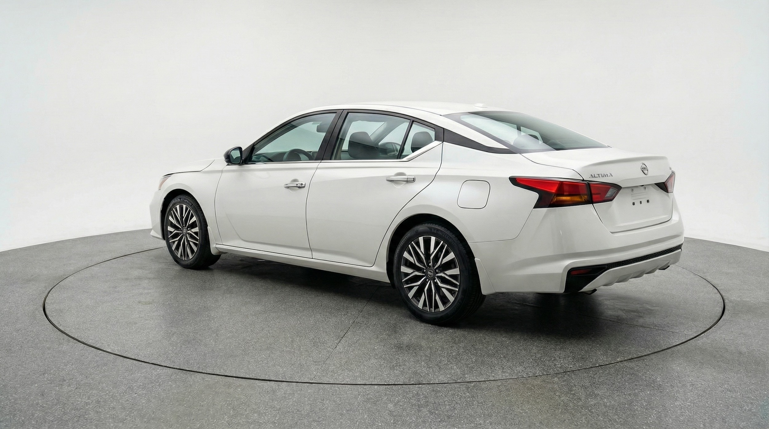 Thumbnail: 2025 Nissan Altima - 5