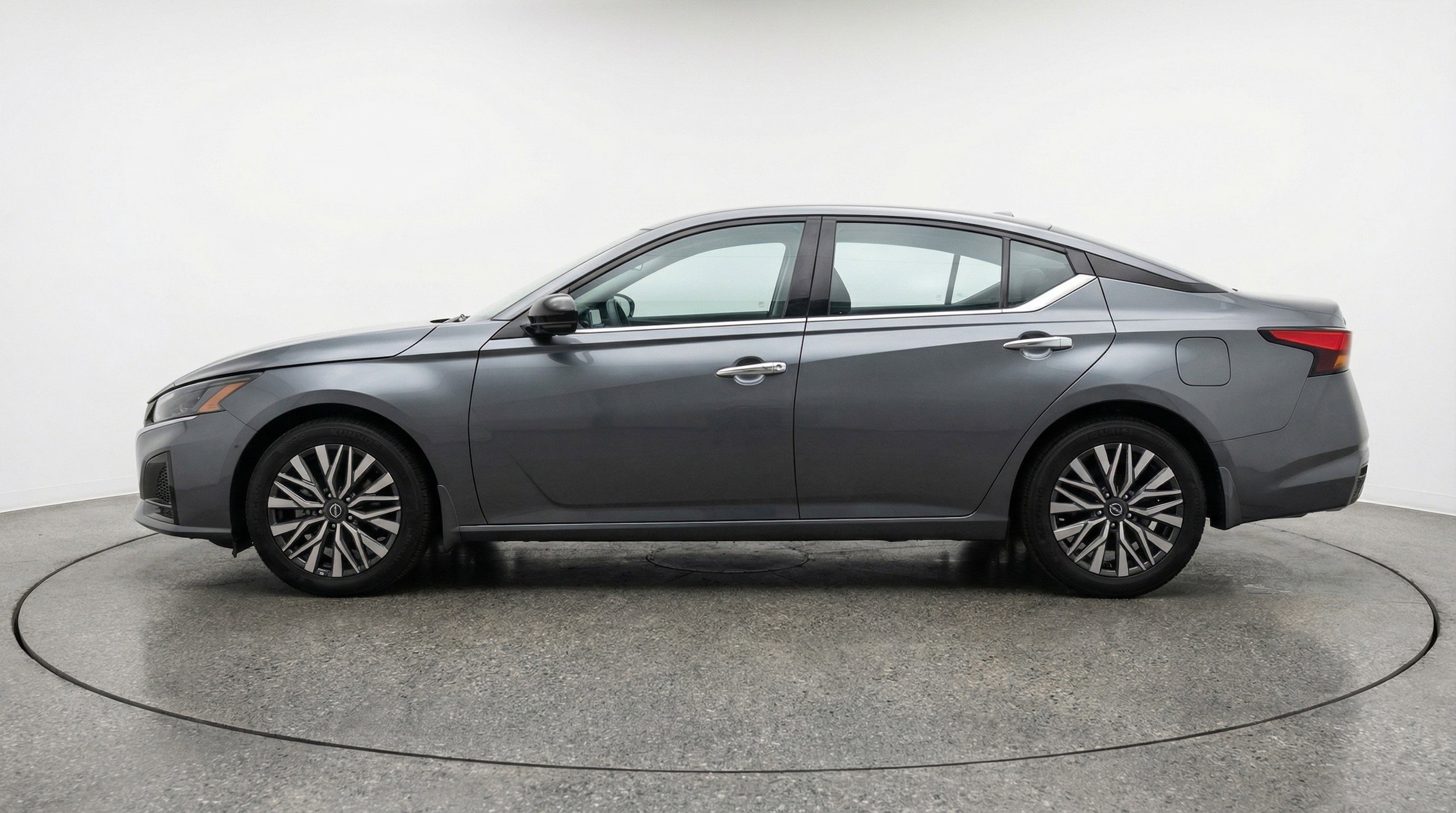 Thumbnail: 2025 Nissan Altima - 5