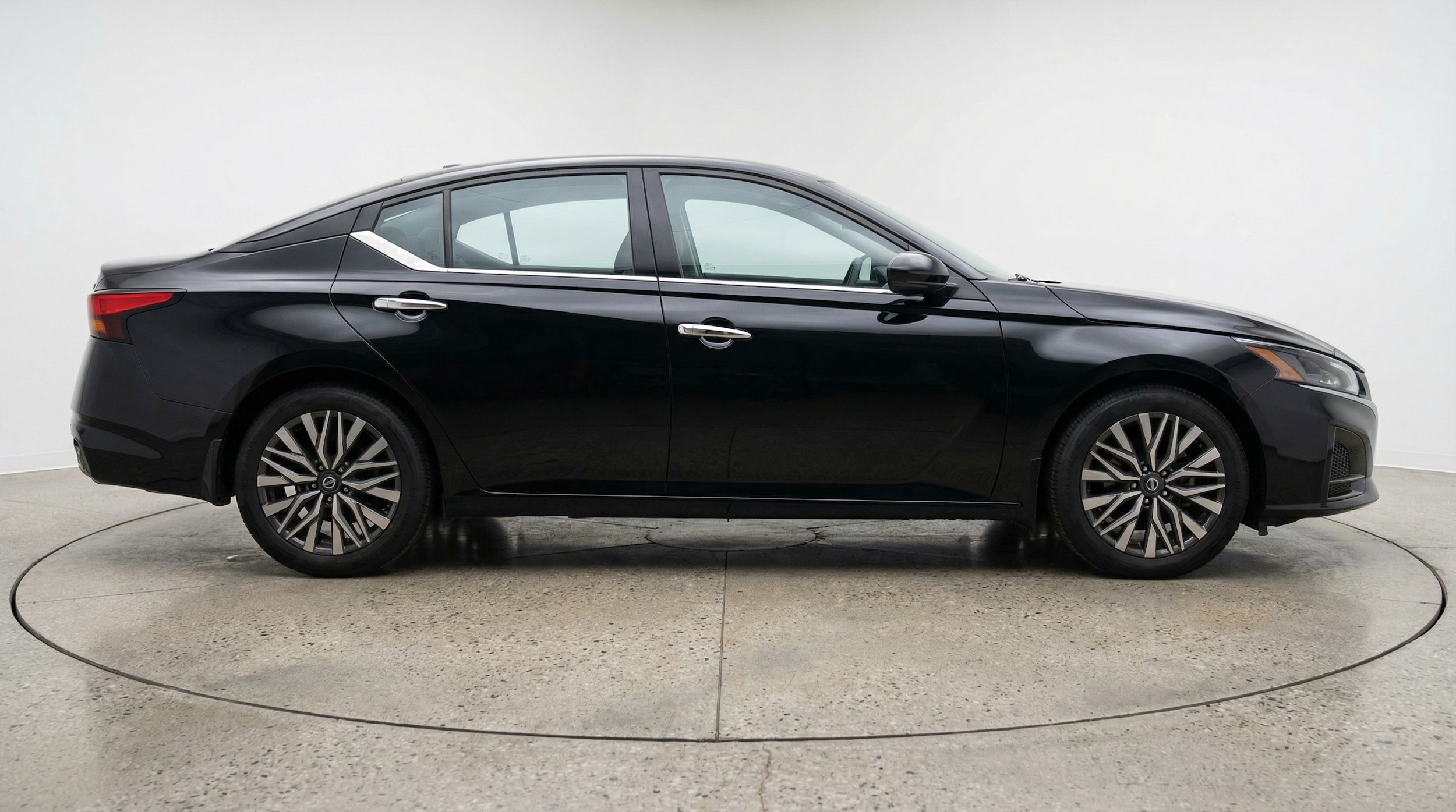 Thumbnail: 2025 Nissan Altima - 8