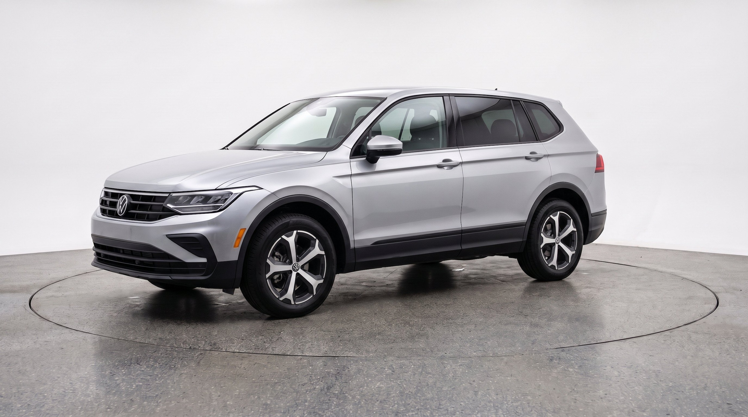 Thumbnail: 2026 Volkswagen Tiguan - 3
