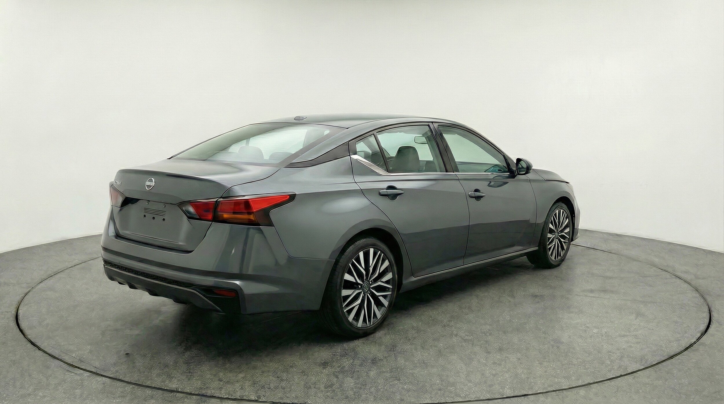 Thumbnail: 2025 Nissan Altima - 9