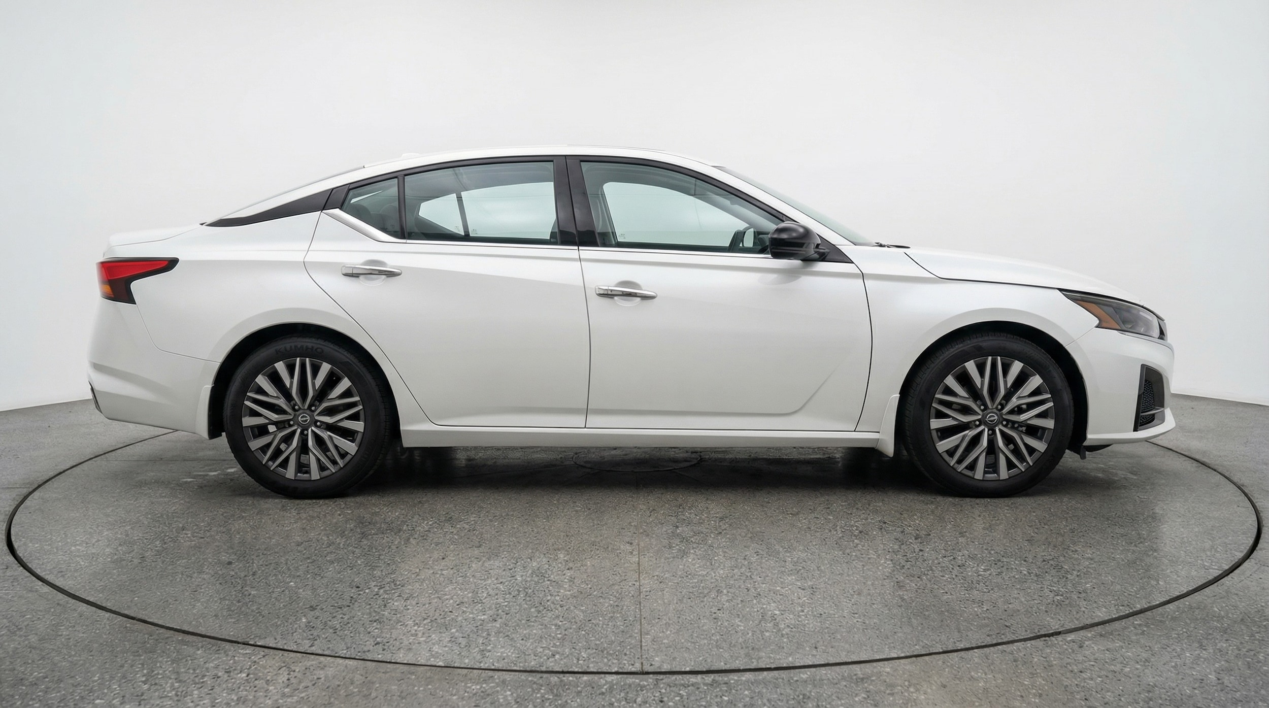 Thumbnail: 2025 Nissan Altima - 8