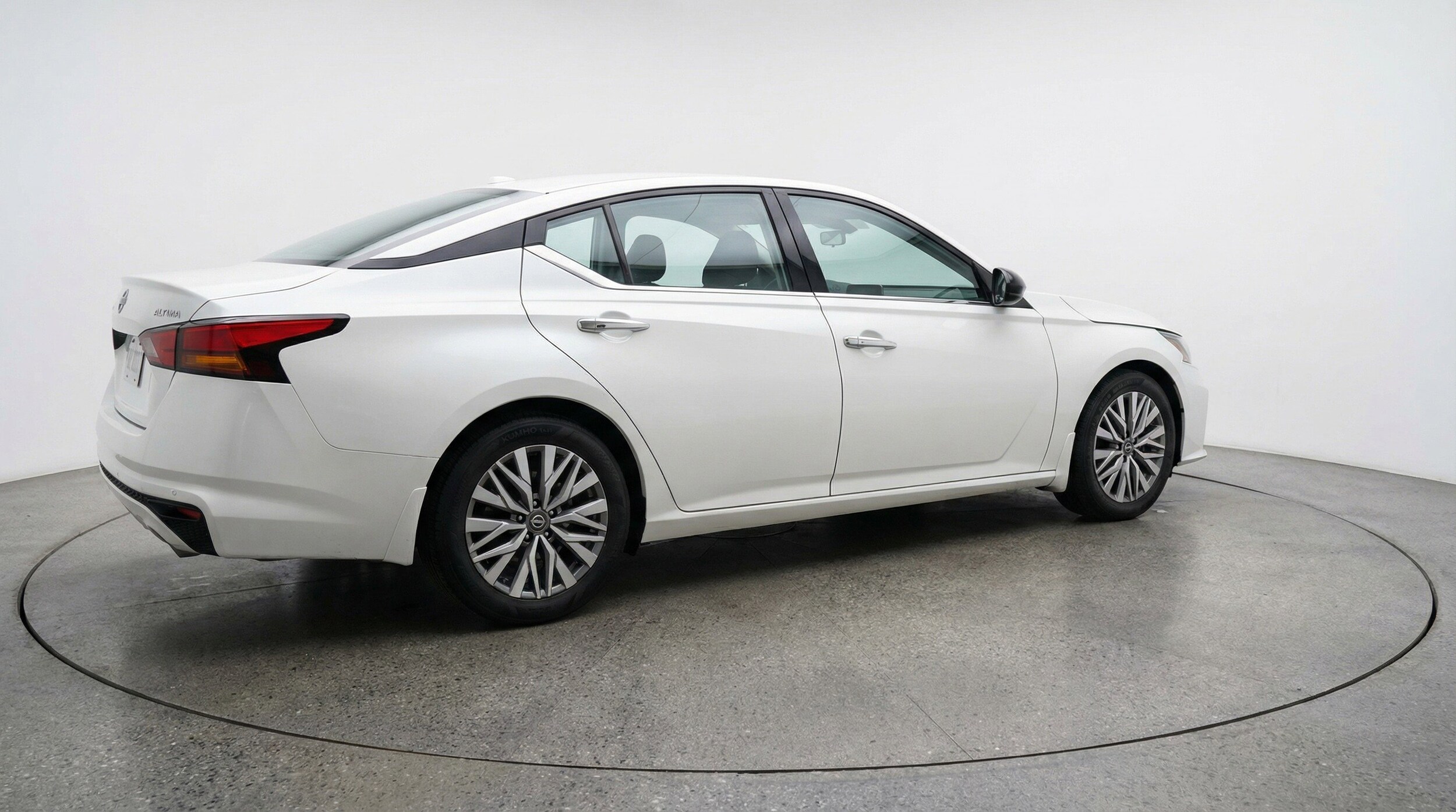 Thumbnail: 2025 Nissan Altima - 9